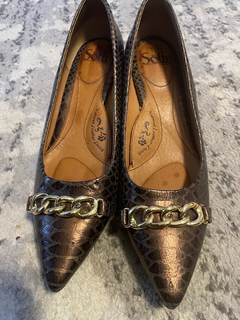 Sofft Brown Snakeskin Leather Wedge Pumps Size 9 | Gold Chain Detail